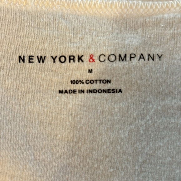 New York & Co. white women’s top - Picture 2 of 2